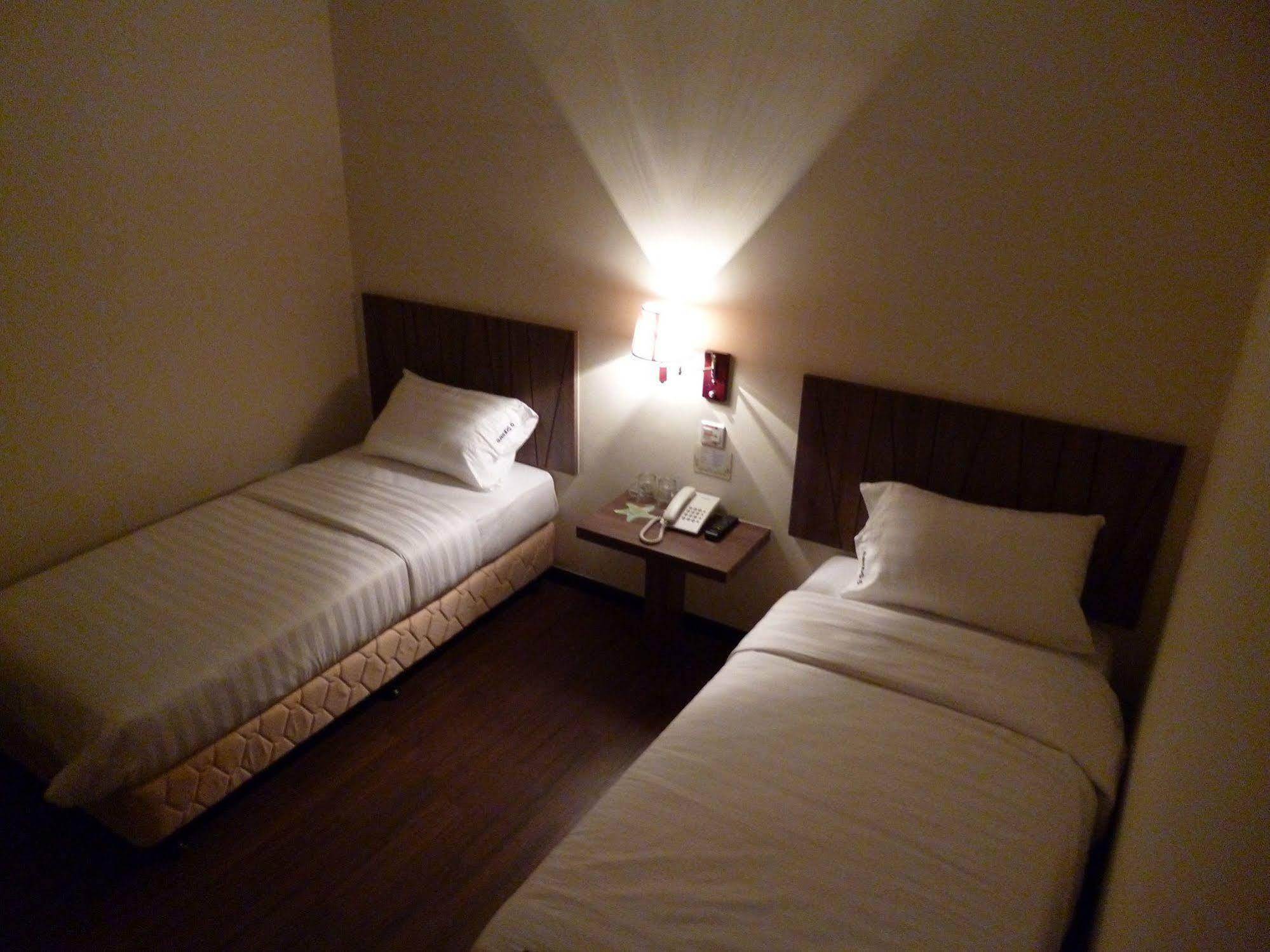 9 Square Hotel - Bangi Exterior foto